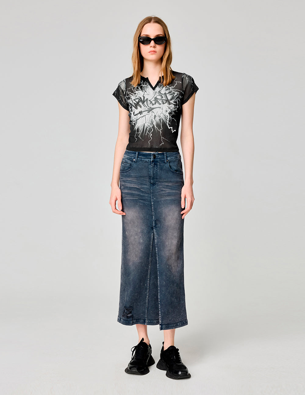 MF Artistic Lightning Pattern V-Neck T