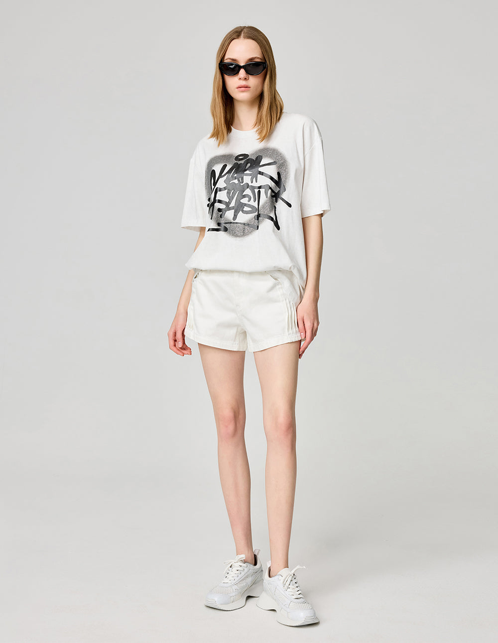 Couple Style Black And White Graffiti Print T-Shirt