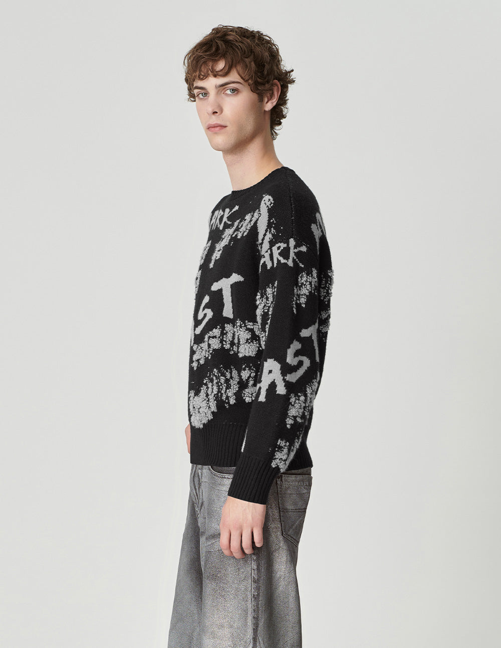 Men's Contrast Letter Jacquard Sweater
