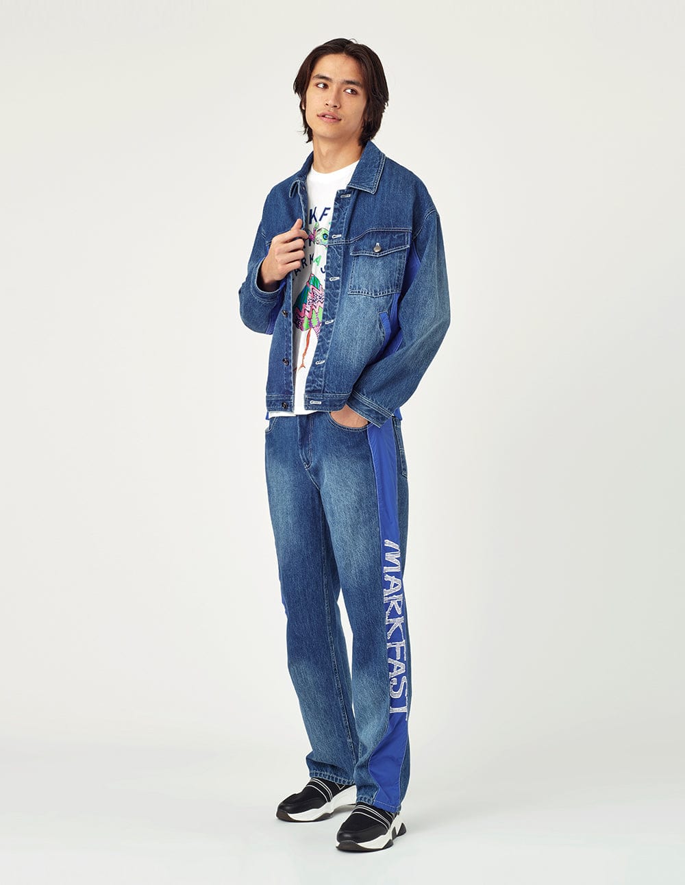 Men Loose Fit Washed Denim Jeans