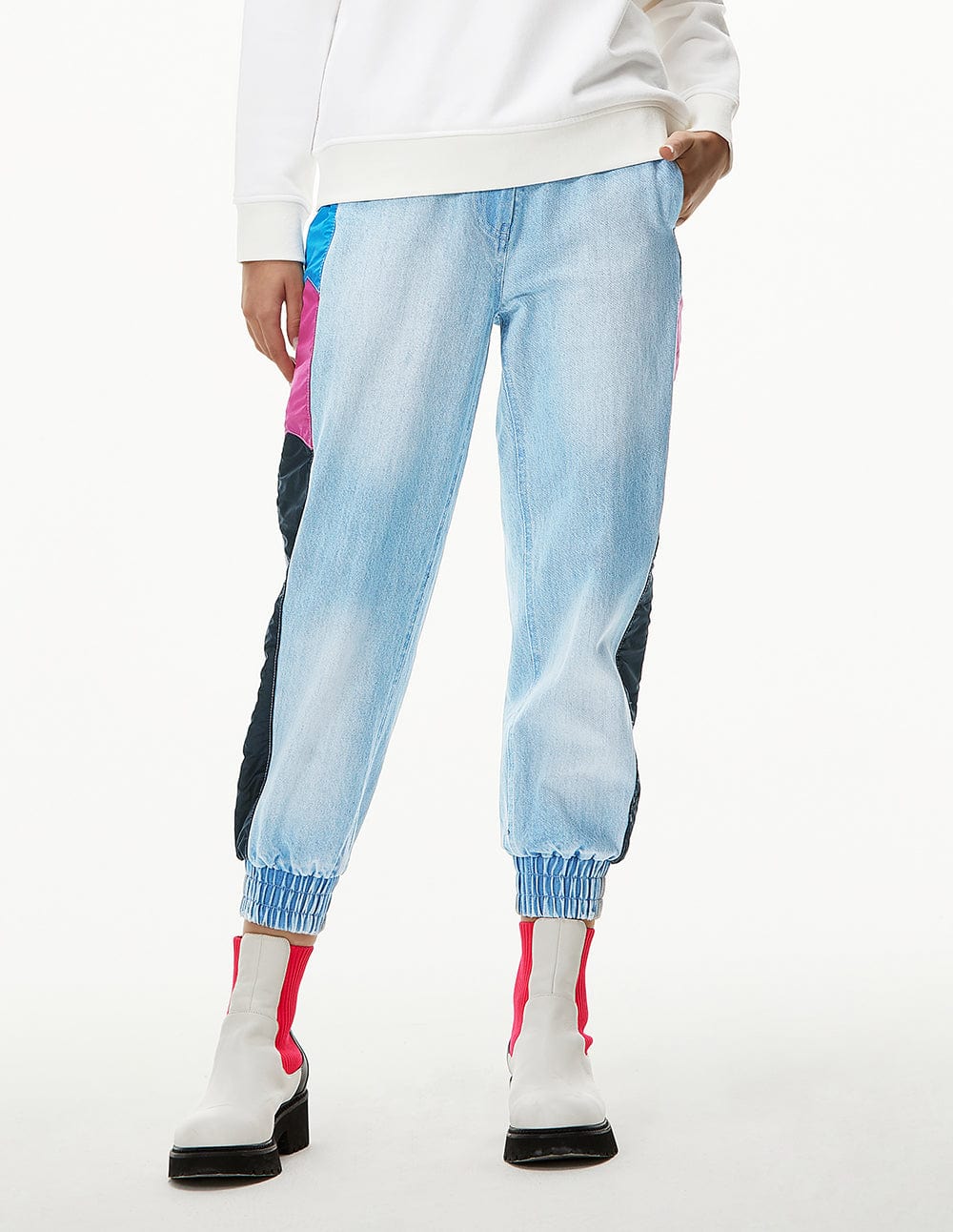 Women Down Fabric Patch Denim Jogger Jeans