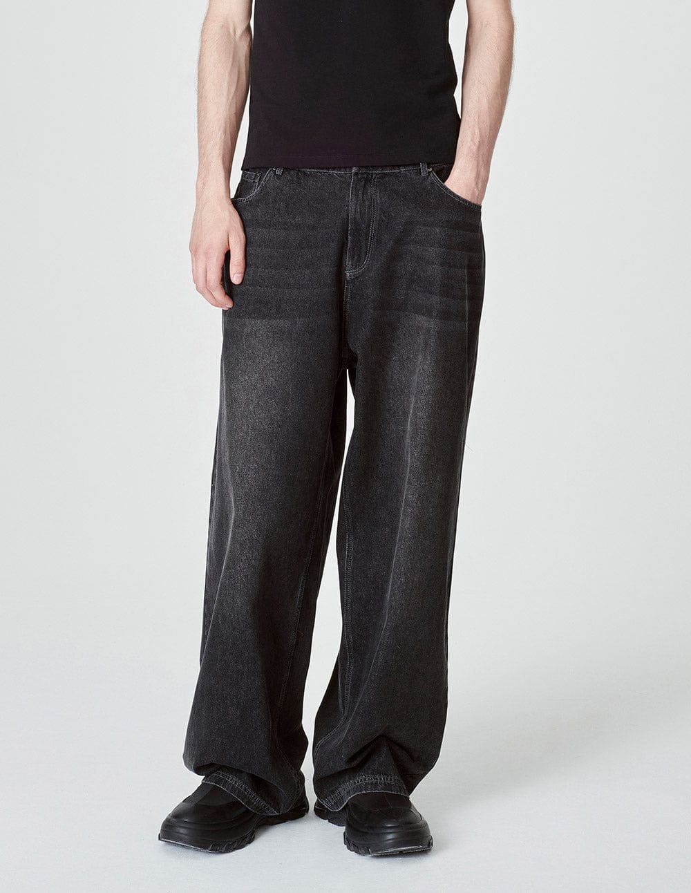 Men's Black Vintage Wash Loose Denim Trousers