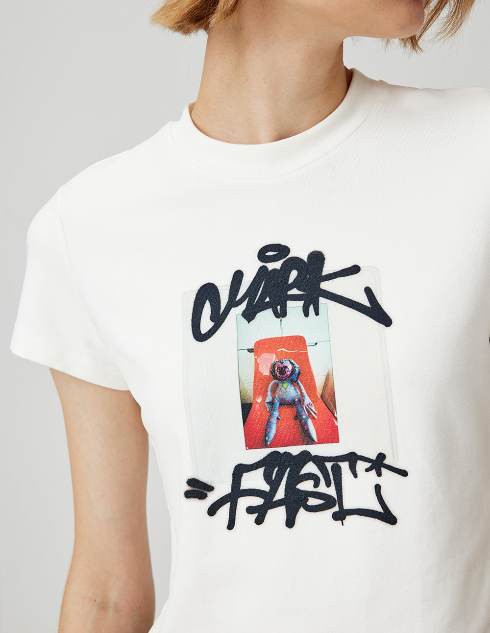 MF Threaded Round Neck Abstract Digital Printing All-Match Pure White T-shirt