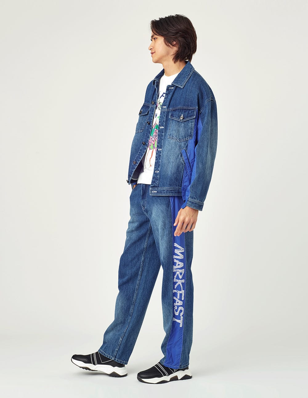 Men Loose Fit Washed Denim Jeans