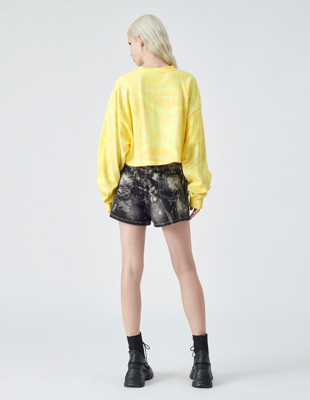 Women's Round Neck Printed Cropped Sweatshirt